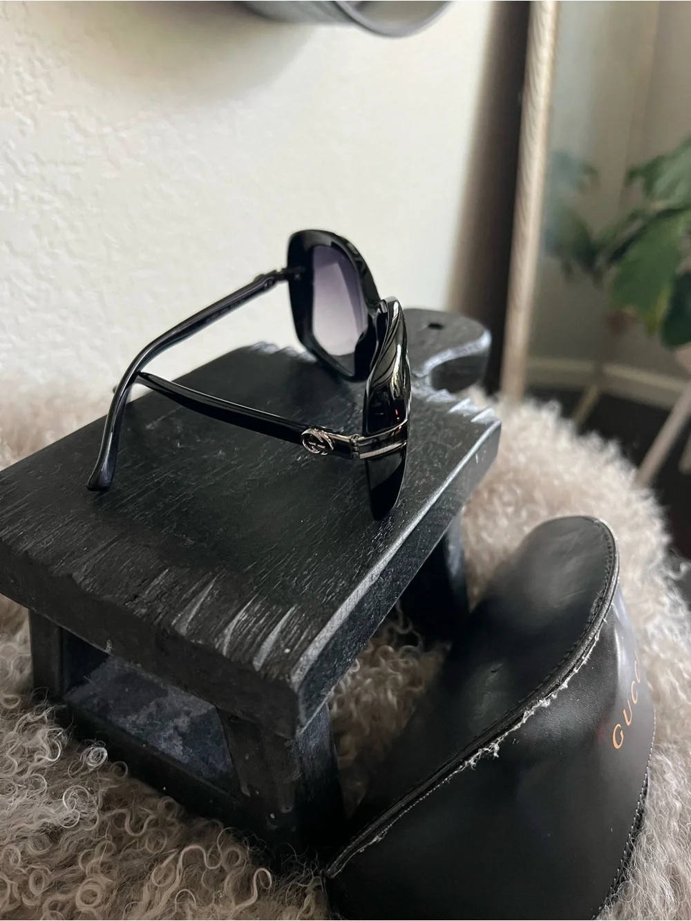 Gucci Women's Black Oversized Sunglasses Style 3188S Authentic